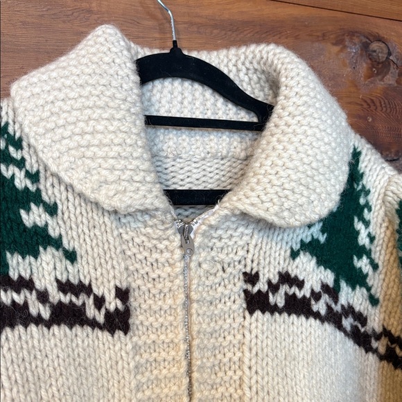 1970's, Wool Hand Knit Cowichan Sweater, Deer Design / Size Large - Picture 5 of 8